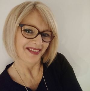 Meet your Posher, Diane